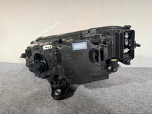 Laden Sie das Bild in den Galerie-Viewer, Frontscheinwerfer Skoda Superb III 3V1941016E 922430111502040001 LED Rechts SCH1664546915hd