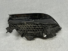 Laden Sie das Bild in den Galerie-Viewer, Frontscheinwerfer BMW X5 G05 G06 5A8E105-01 LED Links Scheinwerfer Headlight SCH9813038383is