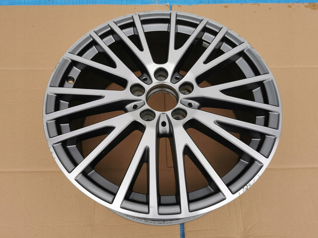 1x Alufelge 18 Zoll 7.5" 5x112 49ET Glanz A1774010600 Mercedes-Benz W177 Mg