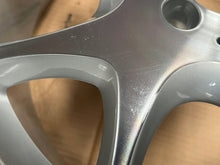 Load image into Gallery viewer, 1x Alufelge 18 Zoll 8.5" 5x112 35ET Glanz Silber 512-858-35 Mercedes-Benz FEL5255058676xr