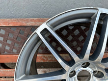 Laden Sie das Bild in den Galerie-Viewer, 1x Alufelge 20 Zoll 9.0" 5x112 37ET Glanz Graphit 4H0601025AA Audi A8 Mg FEL5995063404rk