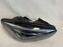 Laden Sie das Bild in den Galerie-Viewer, Frontscheinwerfer Mercedes-Benz W247 A2479062003 FULL LED Rechts Headlight