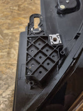 Laden Sie das Bild in den Galerie-Viewer, Frontscheinwerfer Seat Leon 5EB941007G LED Links Scheinwerfer Headlight