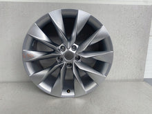 Laden Sie das Bild in den Galerie-Viewer, 1x Alufelge 19 Zoll 8.0" 5x112 45ET Glanz Silber 5LA601025AP Skoda Enyaq FEL5406088160zp