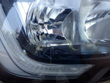 Laden Sie das Bild in den Galerie-Viewer, Frontscheinwerfer Renault Master III 260105567R Rechts Scheinwerfer Headlight