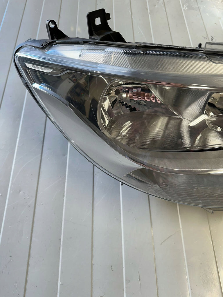 Frontscheinwerfer Mercedes-Benz Sprinter A9109060100 Rechts Headlight