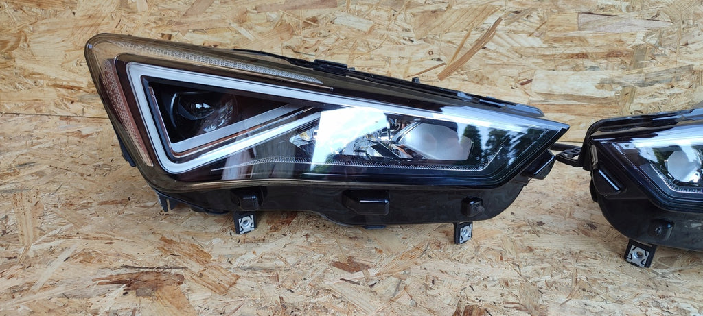 Frontscheinwerfer Seat Tarraco 5FJ941008H 5FJ941007H LED Rechts oder Links