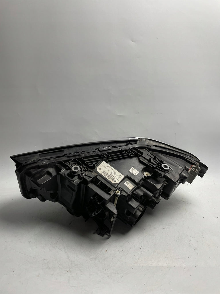 Frontscheinwerfer BMW 5 G30 5A388C8-04 LED Ein Stück (Rechts oder Links) SCH3649470385cz