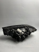 Load image into Gallery viewer, Frontscheinwerfer BMW 5 G30 5A388C8-04 LED Ein Stück (Rechts oder Links) SCH3649470385cz