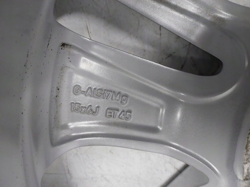 1x Alufelge 15 Zoll 42611-K0030 Toyota Yaris Rim Wheel FEL6492632931bj