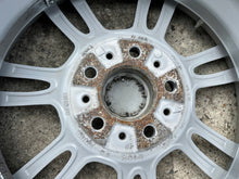 Load image into Gallery viewer, 1x Alufelge 18 Zoll 8.0" 5x114.3 20ET Glanz Silber 2283905 BMW E93 E60 E90 FEL1091237857ph