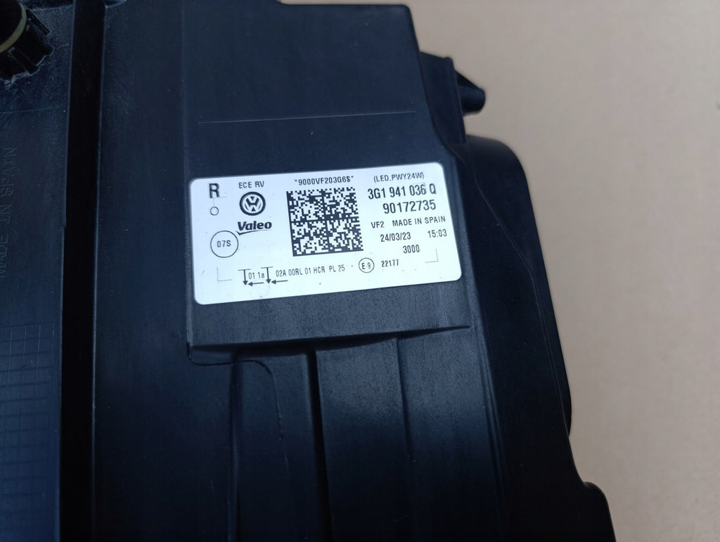 Frontscheinwerfer VW Passat B8 3G1941036Q LED Ein Stück (Rechts oder Links)