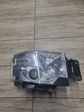 Laden Sie das Bild in den Galerie-Viewer, Frontscheinwerfer Renault 7482622272 89208207 Rechts Scheinwerfer Headlight