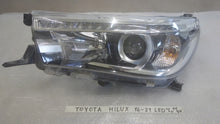 Load image into Gallery viewer, Frontscheinwerfer Toyota Hilux VIII LED Links Scheinwerfer Headlight SCH2281659128zg