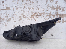 Laden Sie das Bild in den Galerie-Viewer, Frontscheinwerfer Ford Focus F1EB-13W029-AE Rechts Scheinwerfer Headlight SCH3853135111jg