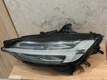 Laden Sie das Bild in den Galerie-Viewer, Frontscheinwerfer Volvo V60 32338001 LED Links Scheinwerfer Headlight SCH2077490887mx