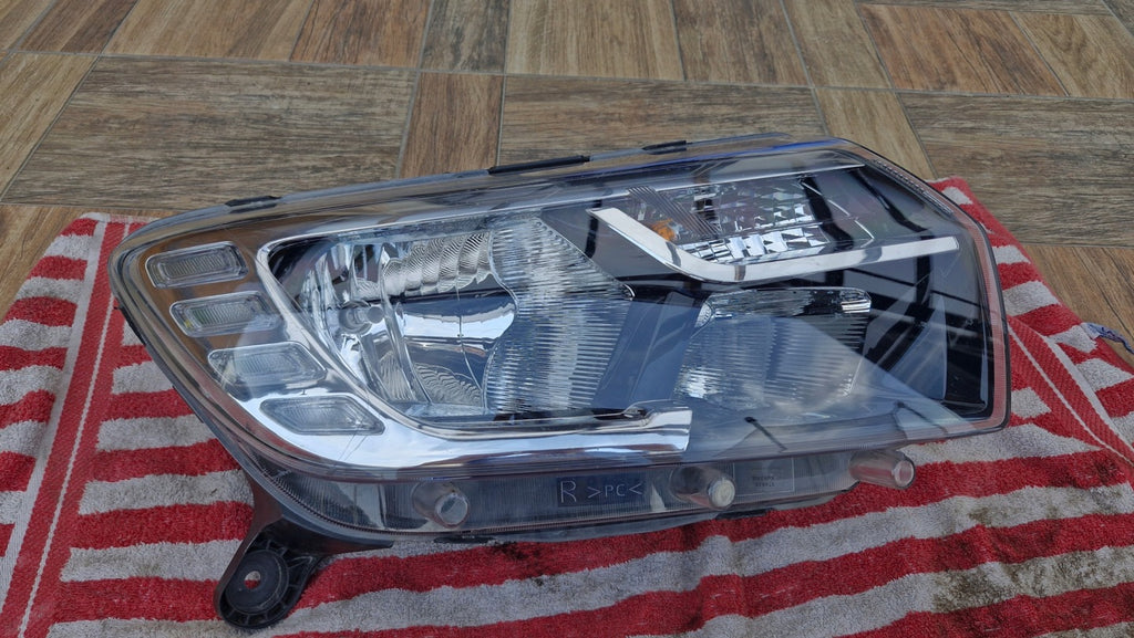 Frontscheinwerfer Dacia Sandero Logan II 260103529R Rechts Headlight SCH4314809858hr
