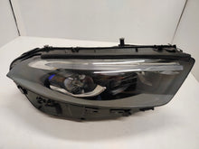 Laden Sie das Bild in den Galerie-Viewer, Frontscheinwerfer Mercedes-Benz W177 A1779065704 A1779065804 Ein Satz Headlight SCH4121853260vi