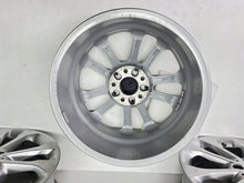 Laden Sie das Bild in den Galerie-Viewer, 4x Alufelge 17 Zoll 6.5" 5x112 38ET Glanz Silber A1564011700 Mercedes-Benz Gla FEL3715964655iy