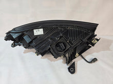 Laden Sie das Bild in den Galerie-Viewer, Frontscheinwerfer Skoda Enyaq 5LB941015B LED Links Scheinwerfer Headlight SCH7185381754iq