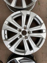 Laden Sie das Bild in den Galerie-Viewer, 1x Alufelge 18 Zoll 7.0" 5x114.3 35ET Glanz Silber PW457-42001 Toyota I FEL3575100739ou