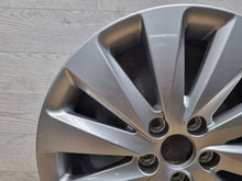 Laden Sie das Bild in den Galerie-Viewer, 1x Alufelge 16 Zoll 6.0&quot; 5x100 45ET 6F9601025 Seat Arona Rim Wheel