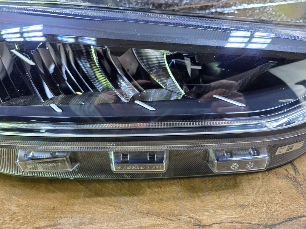 Frontscheinwerfer Ford Focus NX7B-13E014-CD Rechts Scheinwerfer Headlight SCH6042404554jo