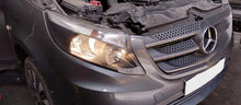 Laden Sie das Bild in den Galerie-Viewer, Frontscheinwerfer Mercedes-Benz Vito W447 A4479067800 Rechts Headlight