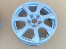 Load image into Gallery viewer, 4x Alufelge 17 Zoll 7.0" 5x112 37ET Glanz Silber 8R0601025 Audi A4 A3 Rim Wheel FEL8249769500yv