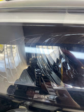 Laden Sie das Bild in den Galerie-Viewer, Frontscheinwerfer Renault Master I 260106174R Rechts Scheinwerfer Headlight SCH4198057806cj