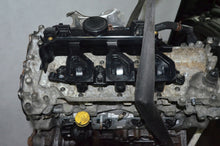 Laden Sie das Bild in den Galerie-Viewer, Motor Opel Renault Vivaro A Trafic M9R M9RL7L7 2.0 DCI Diesel Engine Unkomplett