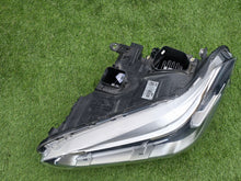 Laden Sie das Bild in den Galerie-Viewer, Frontscheinwerfer BMW X1 F48 6311-7495003-06 Links Scheinwerfer Headlight SCH7149182192wo