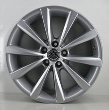 Laden Sie das Bild in den Galerie-Viewer, 4x Alufelge 18 Zoll 8.0" 5x112 30ET Glanz Silber 6867338 BMW 4 Rim Wheel FEL9449690776wr