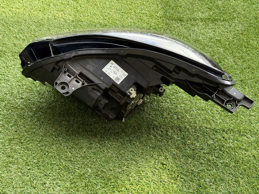 Frontscheinwerfer Renault Captur 260104525R Full LED Rechts Headlight SCH8318119629zl
