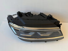 Load image into Gallery viewer, Frontscheinwerfer VW Tiguan 5NB941082A LED Rechts Scheinwerfer Headlight SCH8356405257hx