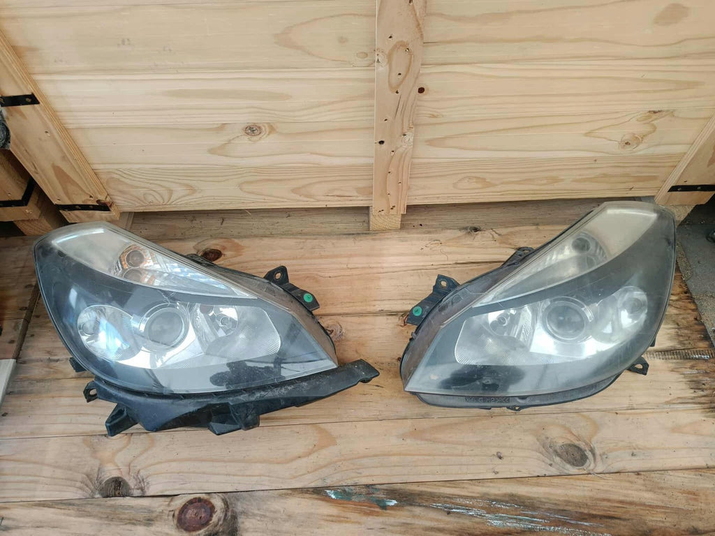 Frontscheinwerfer Renault Clio III 8200261610 8200261612 Ein Satz Headlight SCH9052613176ki