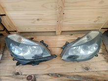 Laden Sie das Bild in den Galerie-Viewer, Frontscheinwerfer Renault Clio III 8200261610 8200261612 Ein Satz Headlight SCH9052613176ki