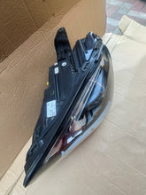 Laden Sie das Bild in den Galerie-Viewer, Frontscheinwerfer Mercedes-Benz Gle A1679061600 LED Links Scheinwerfer Headlight SCH1589053130cz