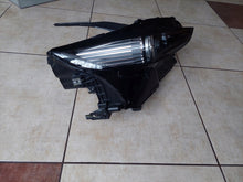 Laden Sie das Bild in den Galerie-Viewer, Frontscheinwerfer Mazda Cx 30 Cx-30 DGJ1-51030-1 Rechts Scheinwerfer Headlight SCH4209501471sh
