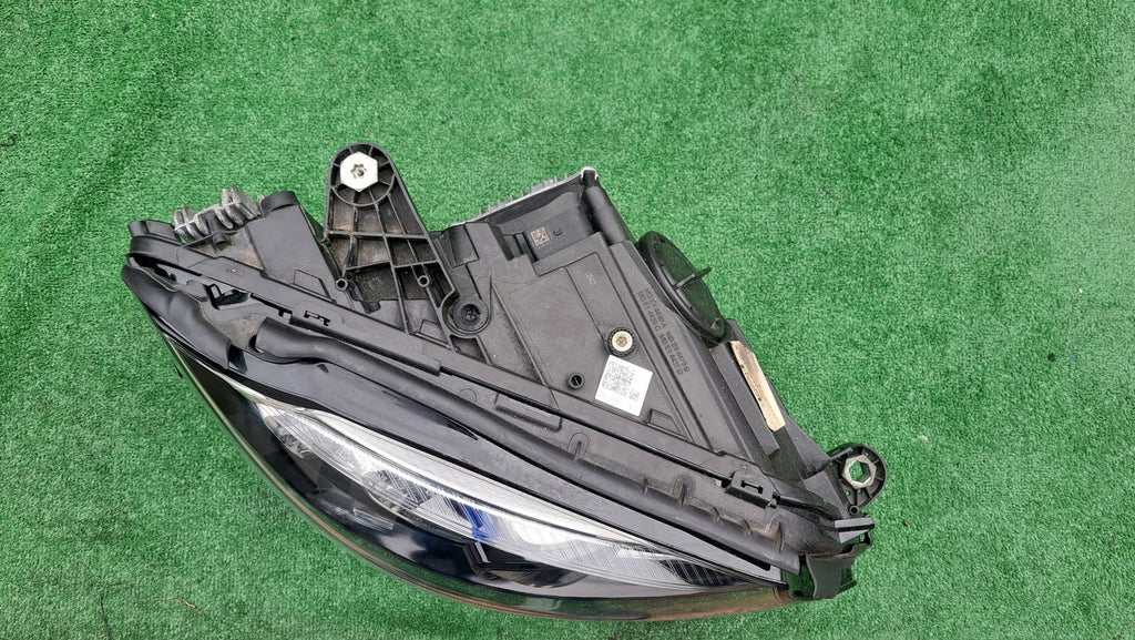 Frontscheinwerfer Mercedes-Benz W205 A2059061606 LED Rechts Headlight SCH9559375151jg