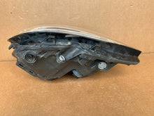 Laden Sie das Bild in den Galerie-Viewer, Frontscheinwerfer VW Multivan Transporter 7E1941006F Rechts Headlight SCH2585230962tw