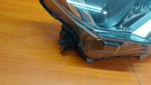 Load image into Gallery viewer, Frontscheinwerfer Toyota W3050 LED Rechts Scheinwerfer Headlight SCH1057704727vn