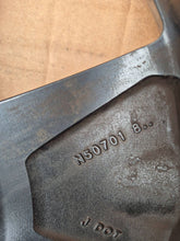 Laden Sie das Bild in den Galerie-Viewer, 1x Alufelge 17 Zoll 6.5" 5x114.3 45ET Nissan Pulsar C13 Rim Wheel FEL2596561704qc