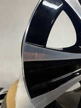 Laden Sie das Bild in den Galerie-Viewer, 1x Alufelge 18 Zoll 8.0&quot; 5x112 43ET Glanz Schwarz A2134013700 Mercedes-Benz W213