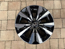 Laden Sie das Bild in den Galerie-Viewer, 1x Alufelge 17 Zoll 7.0" 5x114.3 45ET Glanz Schwarz Honda Civic Ix Rim Wheel FEL9911834455tt