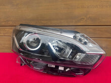 Laden Sie das Bild in den Galerie-Viewer, Frontscheinwerfer Toyota Proace 9808237480-00 Xenon Rechts Headlight SCH7577588969ur