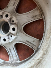 Laden Sie das Bild in den Galerie-Viewer, 1x Alufelge 17 Zoll 8.0" 5x120 34ET Glanz Silber 6856893 BMW 3 F34 Rim Wheel FEL9146884480me