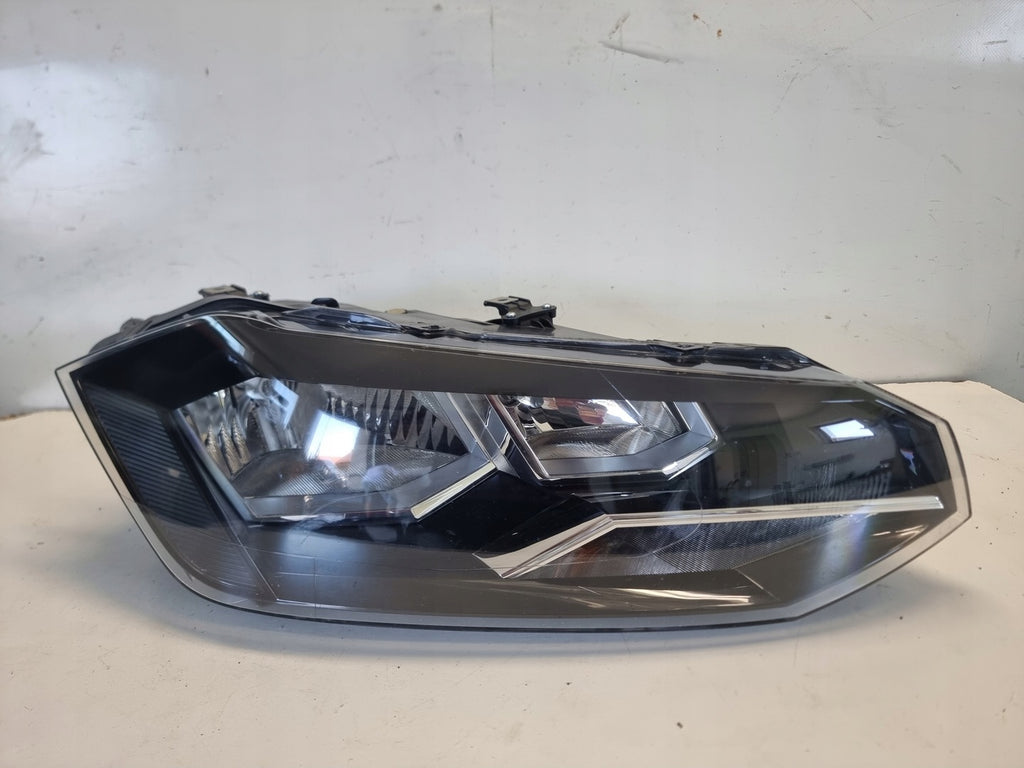 Frontscheinwerfer VW Polo 2G1941006 Rechts Scheinwerfer Headlight