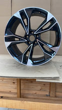 Load image into Gallery viewer, 1x Alufelge 20 Zoll 9.0" 5x112 34ET Glanz Schwarz 8W0601025EQ Audi A4 Rim Wheel FEL6644606461ts
