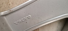 Laden Sie das Bild in den Galerie-Viewer, 1x Alufelge 17 Zoll 7.0&quot; 5x108 49ET Glanz Silber 8634739 Volvo S60 S80 V70